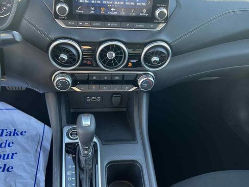 Used 2022 Nissan Sentra SV image 11