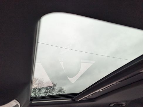 Used 2016 Mercedes-Benz E 350 Sedan image 25