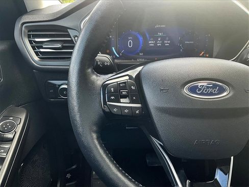 Used 2021 Ford Escape Titanium image 17