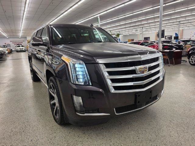 Used 2016 Cadillac Escalade ESV Premium AWD/4WD image 4