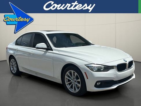 Used 2017 BMW 320i Sedan RWD image 1