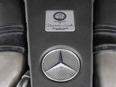 Used 2015 Mercedes-Benz G 63 AMG 4MATIC image 25
