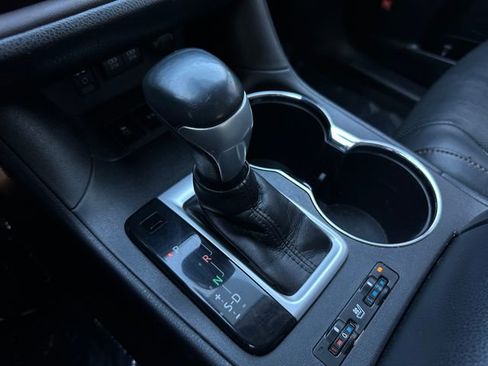 Used 2017 Toyota Highlander Limited image 31