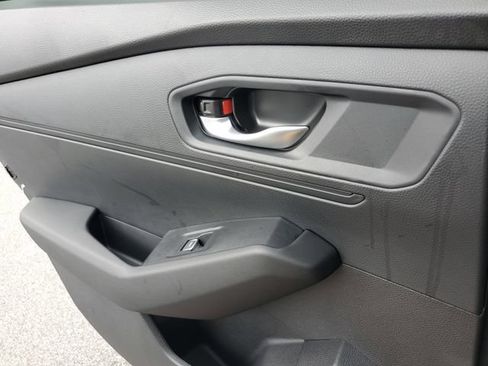 Used 2025 Honda Accord SE image 34