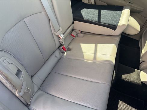 Used 2013 Subaru Outback 2.5i Limited AWD/4WD image 36