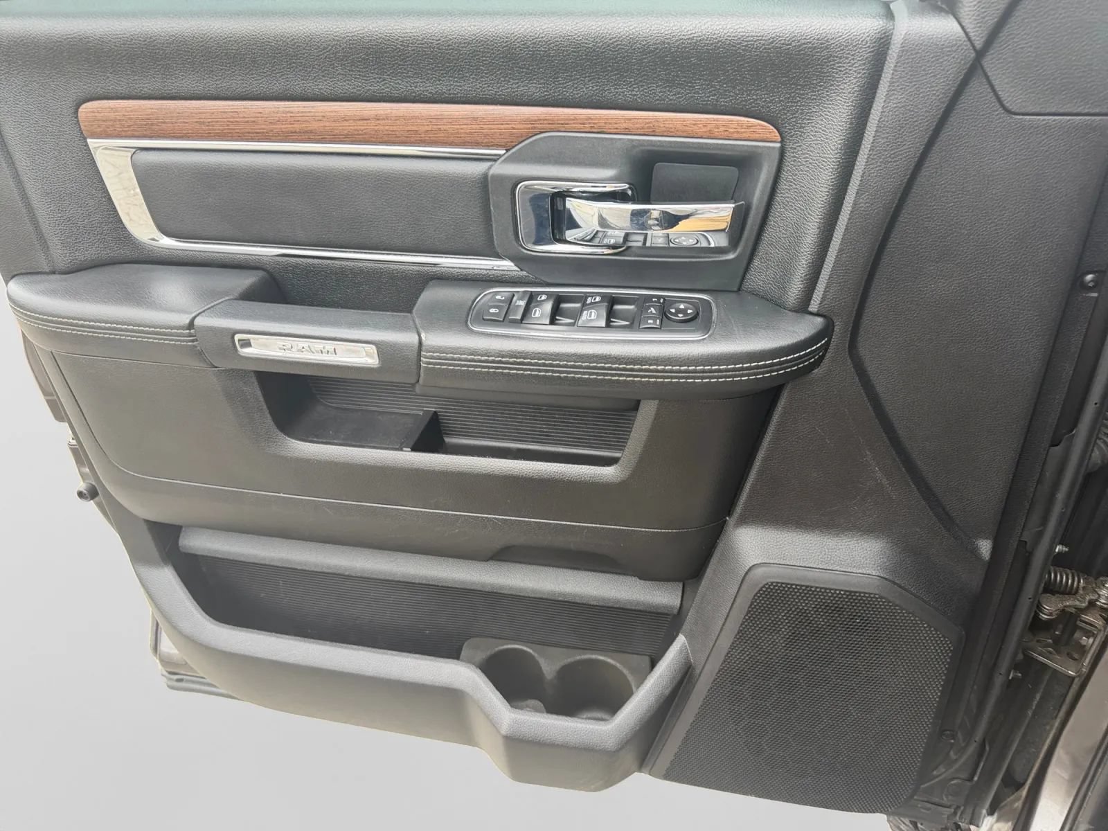 Used 2017 RAM 2500 Laramie AWD/4WD image 13