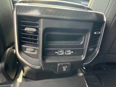 Used 2025 RAM 1500 Big Horn AWD/4WD image 30