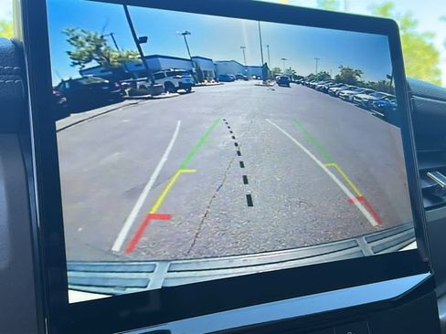 Used 2022 Ford Expedition Max XLT AWD/4WD image 16