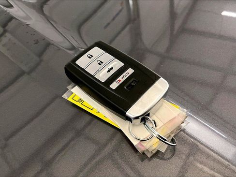 Used 2017 Acura TLX w/ Technology Package image 9