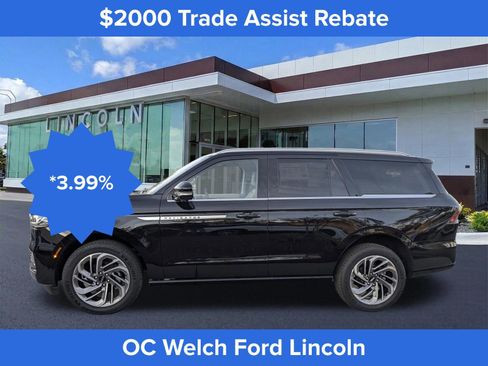 Certified 2025 Lincoln Navigator Reserve AWD/4WD image 8