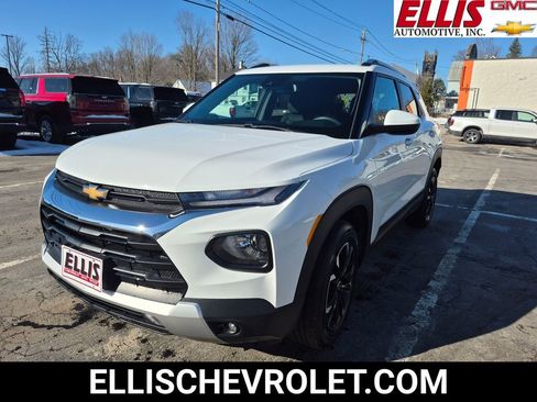 Used 2023 Chevrolet TrailBlazer LT w/ Convenience Package image 1
