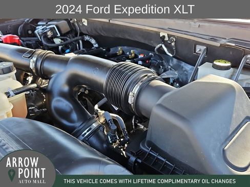 Used 2024 Ford Expedition XLT image 14