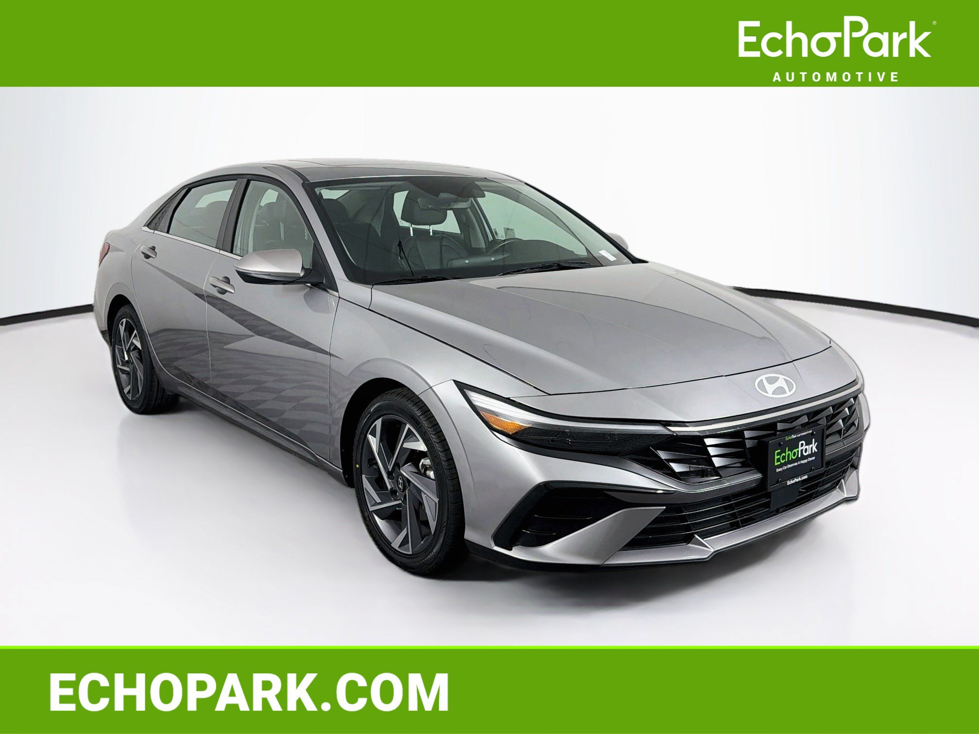 Used 2025 Hyundai Elantra Limited FWD image 1