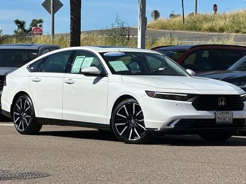 Certified 2023 Honda Accord Touring image 3