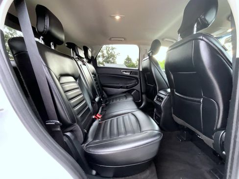 Used 2019 Ford Edge SEL w/ Equipment Group 201A AWD/4WD image 20