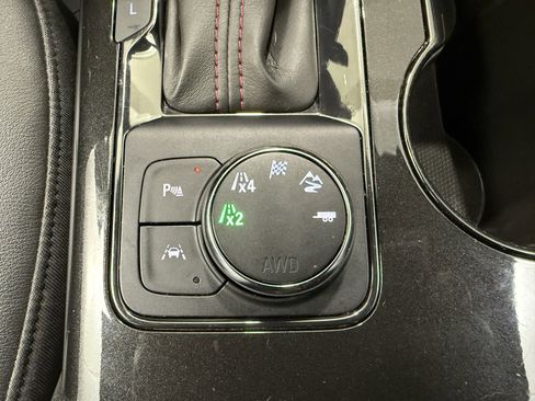 Used 2020 Chevrolet Blazer RS image 24