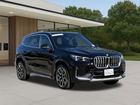 Used 2025 BMW X1 xDrive28i w/ Technology Package image 8