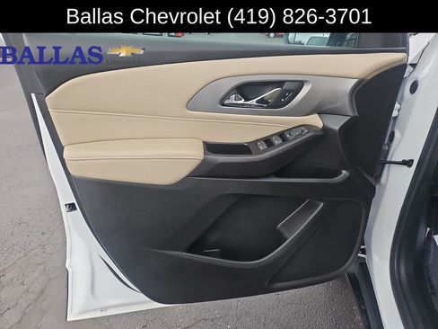 Certified 2023 Chevrolet Traverse LS FWD image 23