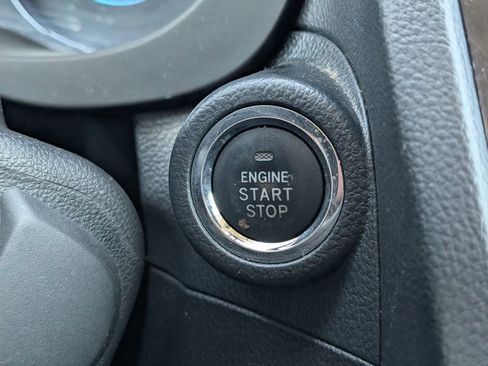 Used 2017 Subaru Forester 2.5i Touring image 19