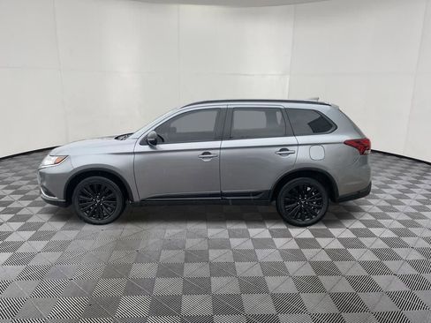 Used 2020 Mitsubishi Outlander ES image 3