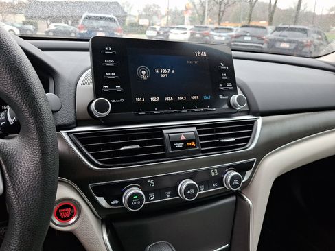 Certified 2018 Honda Accord LX image 23