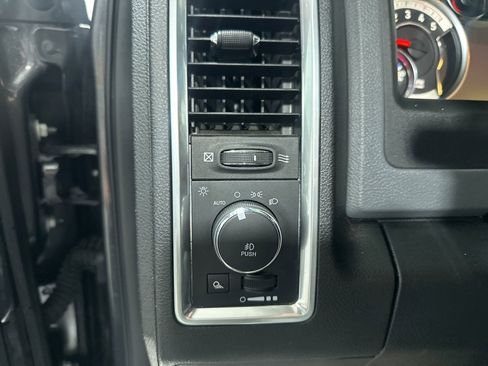 Used 2018 RAM 2500 Big Horn image 18