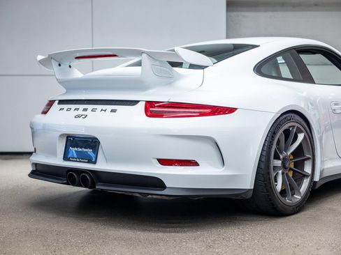 Used 2014 Porsche 911 GT3 w/ Sound Package Plus RWD image 26