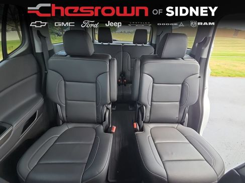 Used 2023 GMC Acadia SLT w/ Preferred Package AWD/4WD image 24