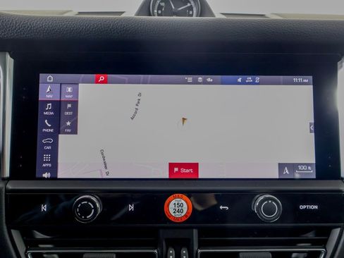 New 2026 Porsche Macan image 16