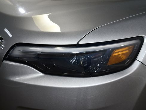 Used 2019 Jeep Cherokee Limited image 57