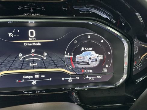 Used 2024 GMC Sierra 1500 SLT image 5