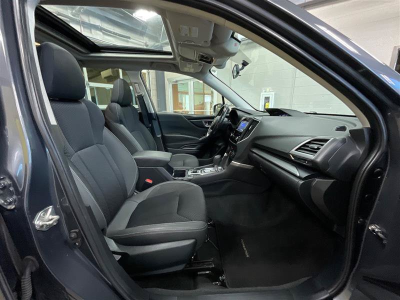 Used 2021 Subaru Forester Premium AWD/4WD image 31