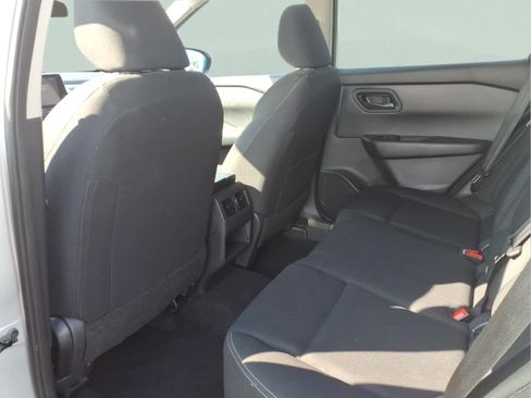 Used 2024 Nissan Rogue S FWD image 22