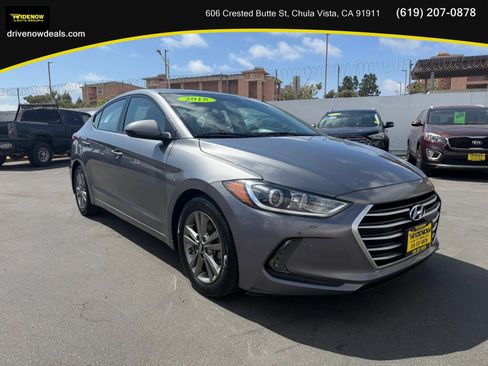 Used 2018 Hyundai Elantra Value Edition w/ Cargo Package FWD image 3
