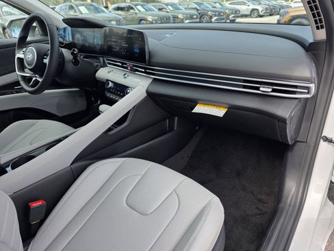 New 2026 Hyundai Elantra Limited image 10