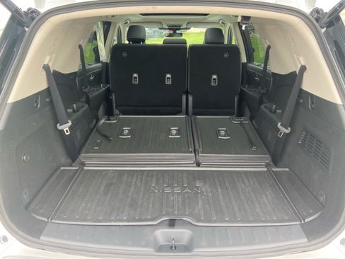 Used 2025 Nissan Pathfinder Platinum w/ Cargo Package AWD/4WD image 8
