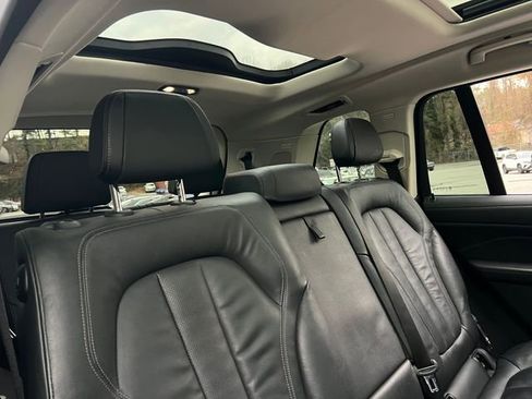 Used 2020 BMW X7 xDrive40i w/ Premium Package image 37