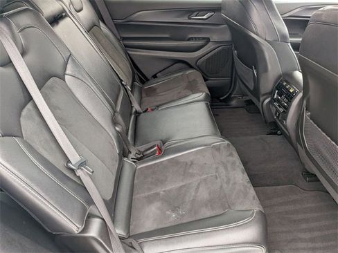 Certified 2024 Jeep Grand Cherokee L Laredo image 29