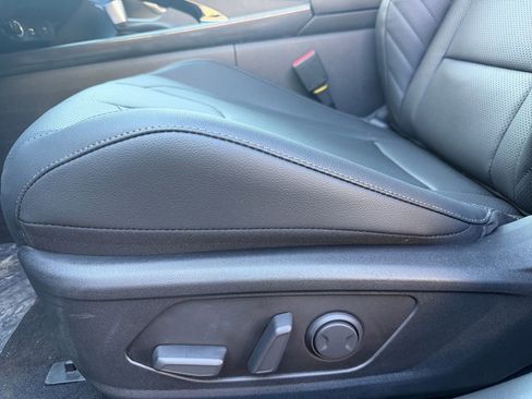 New 2026 Hyundai Elantra Limited FWD image 23