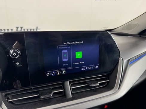 Used 2025 Chevrolet Trax LS w/ LS Convenience Package image 20