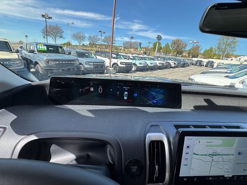 Used 2025 Ford Expedition Active image 16