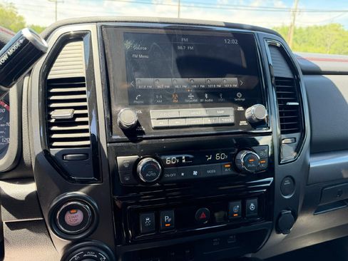 Used 2023 Nissan Titan PRO-4X w/ Pro-4x Convenience Package AWD/4WD image 19