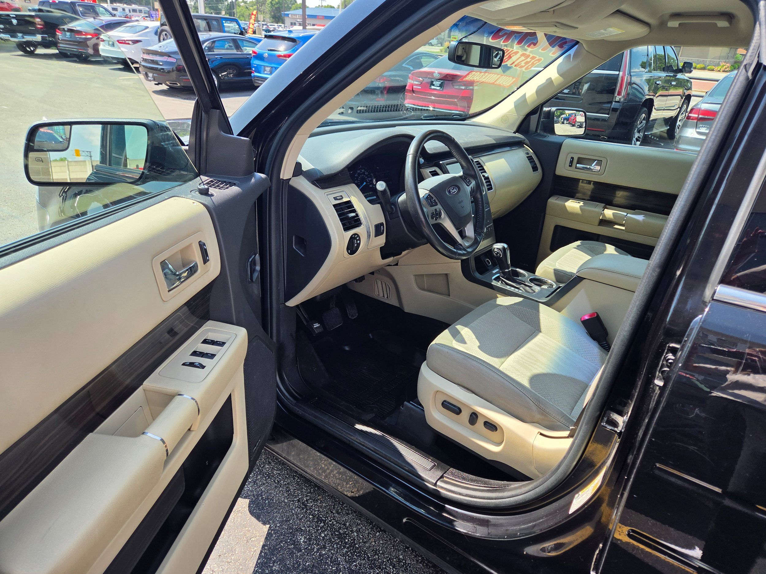Used 2019 Ford Flex SEL FWD image 5
