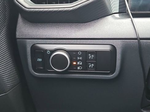 Used 2025 Ford Mustang EcoBoost image 15