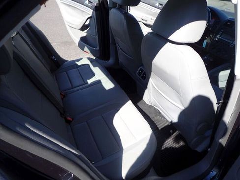 Used 2009 Volkswagen Jetta TDI image 11