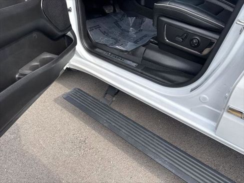 Used 2023 RAM 1500 Limited image 9