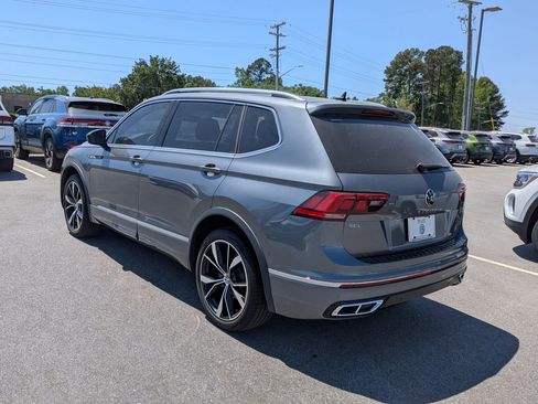 Used 2023 Volkswagen Tiguan SEL R-Line image 5