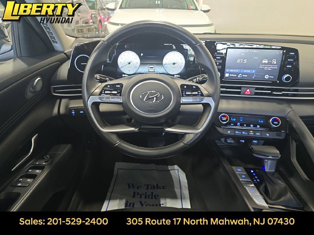 Certified 2022 Hyundai Elantra SEL w/ Convenience Package FWD image 13