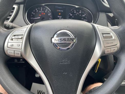 Used 2014 Nissan Rogue S image 13