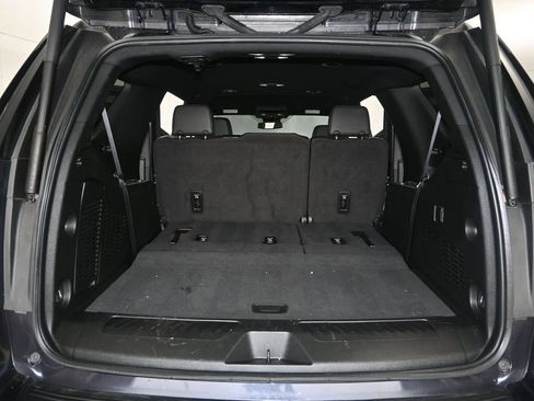 Used 2024 Chevrolet Tahoe LT RWD image 11